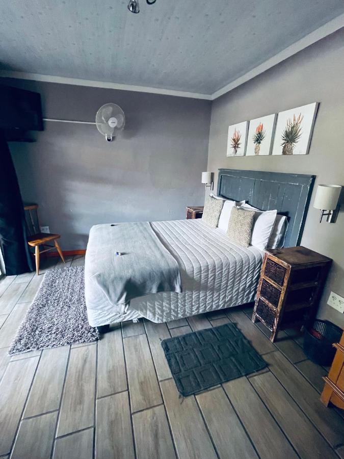 Отель Madeira Bed Куинстаун Экстерьер фото