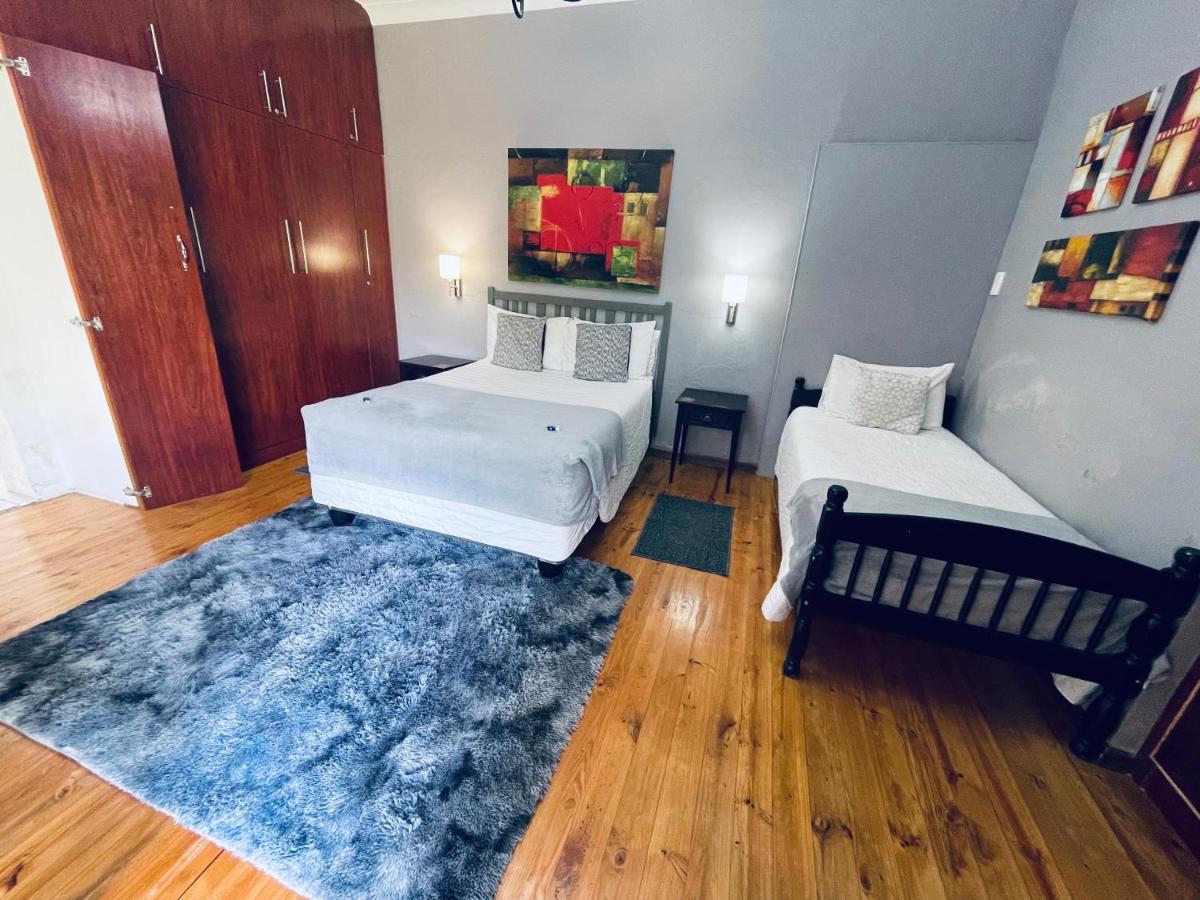 Отель Madeira Bed Куинстаун Экстерьер фото